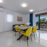 Lejlighedshotel Menalo Elegance