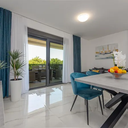 Menalo Elegance 4* Zaton (Zadar)