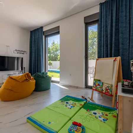 Appart hôtel Menalo Elegance 4*