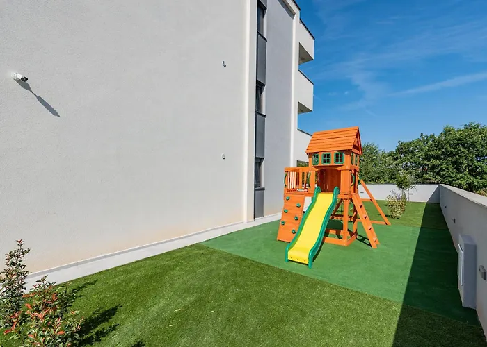 Menalo Elegance 4* زاتون