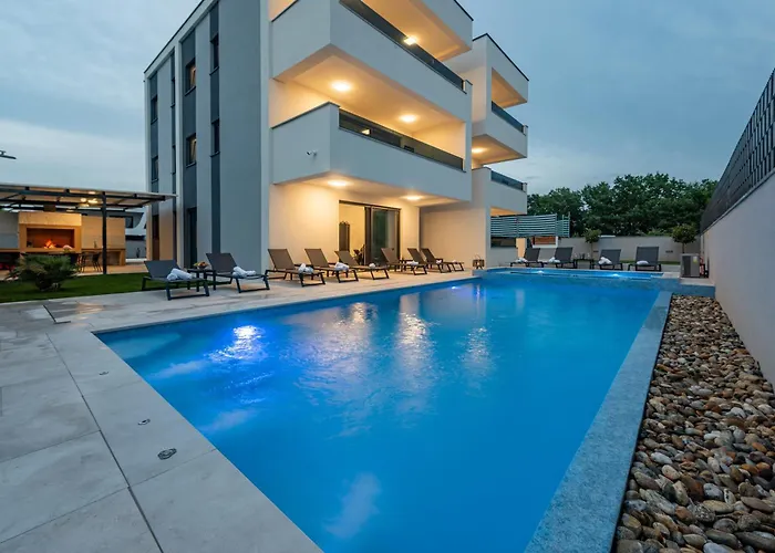 Menalo Elegance Lägenhetshotell Zaton (Zadar)
