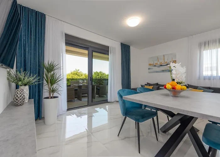 Menalo Elegance 4* Zaton (Zadar)