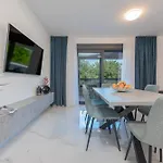 Menalo Elegance 公寓式酒店 扎顿