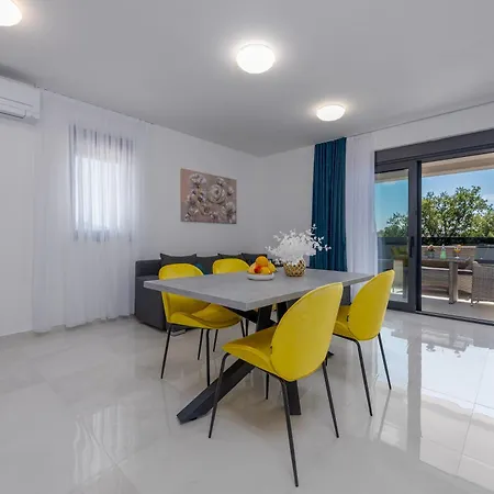 Aparthotel Menalo Elegance