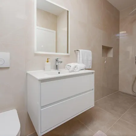 Aparthotel Menalo Elegance *