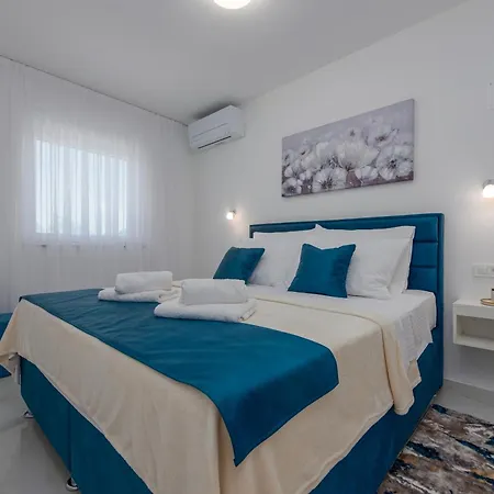 Menalo Elegance 4* Zaton (Zadar)