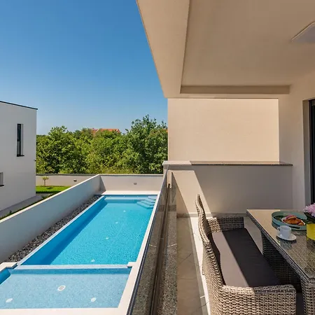 Menalo Elegance Apart Otel 4*